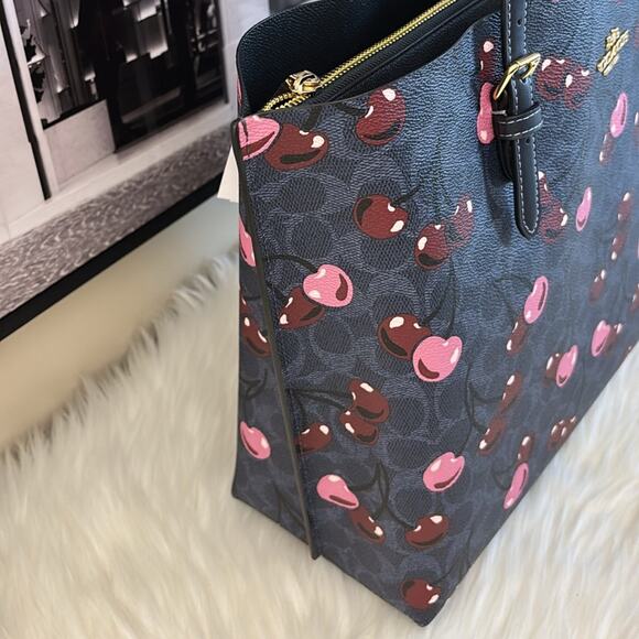 NWT Coach Mollie Tote In Signature Canvas With Cherry Print - Picture 3 of 10